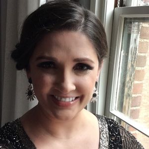 Meet your Posher, Laura